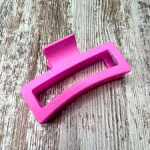 Matte pink claw clip new in bag